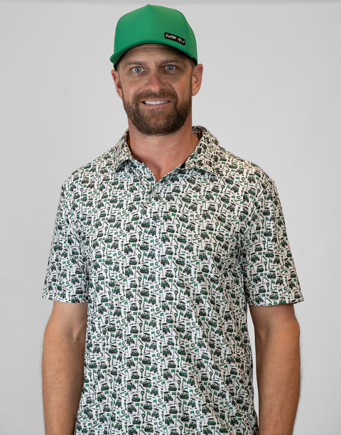 Man wearing kelly green hat with "LUKE 18:1" text